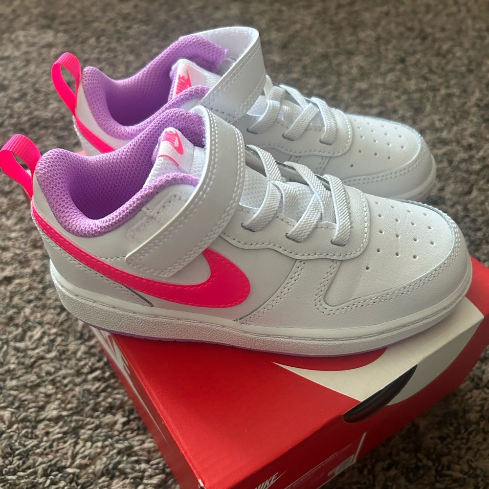 Nike Toddler Girl Shoes size 10 New Pink white